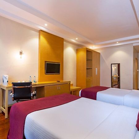 Three Steers Hotel Meru Exterior photo